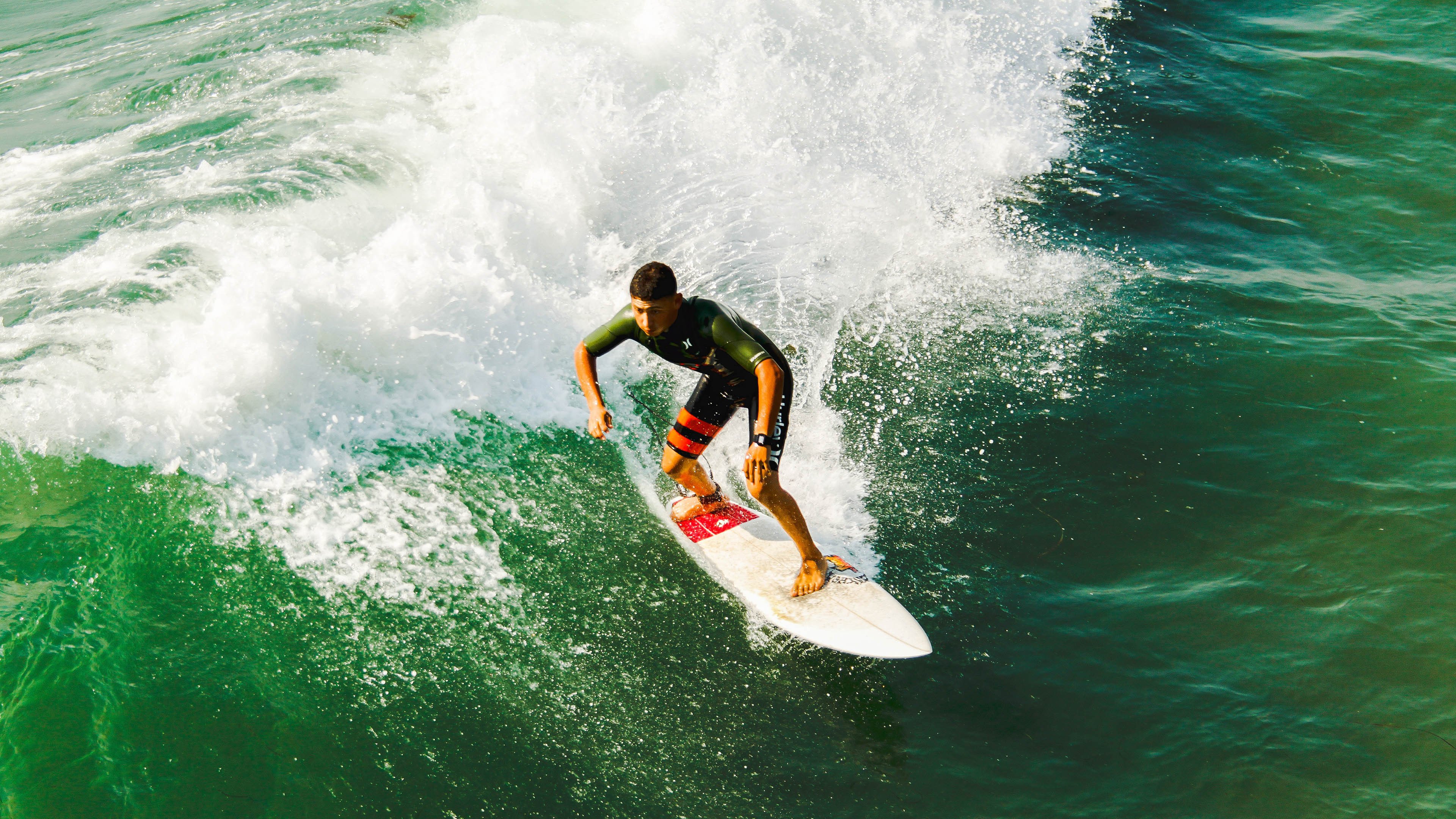 _数字运动时尚秀:运动服装的未来趋势_,2021年运动服装流行趋势